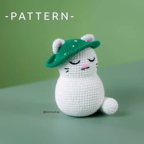 lady cat amigurumi pattern